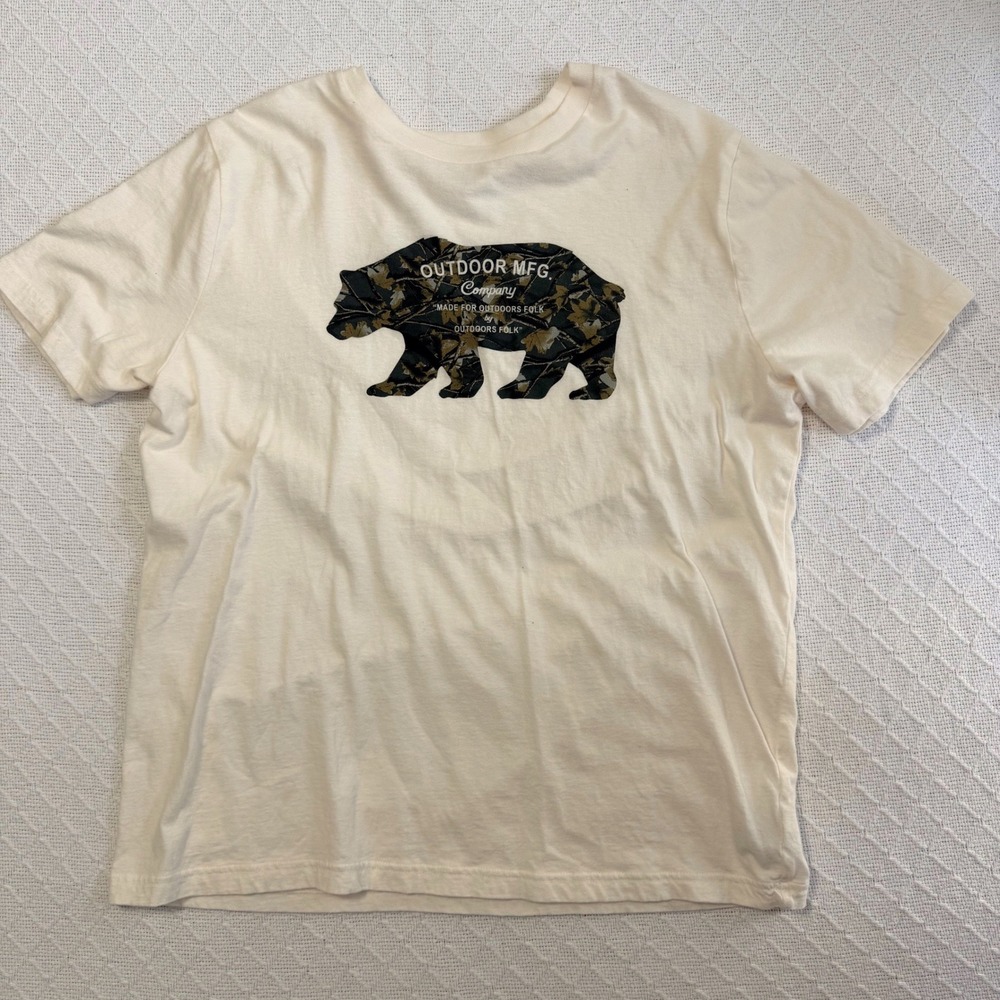 Old Navy Mens Large Cream Graphic T-Shirt Outdoor MFG Bear Camo Soft Washed
